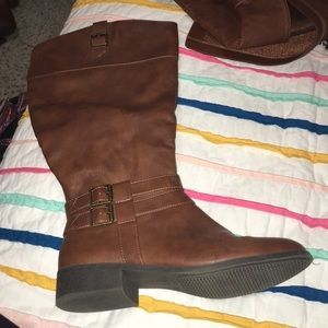 Brown boots
